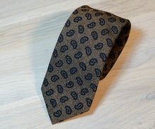 Ladda upp bild till gallerivisning, Altea-Brown-navy-paisley-grenadine-silk-tie
