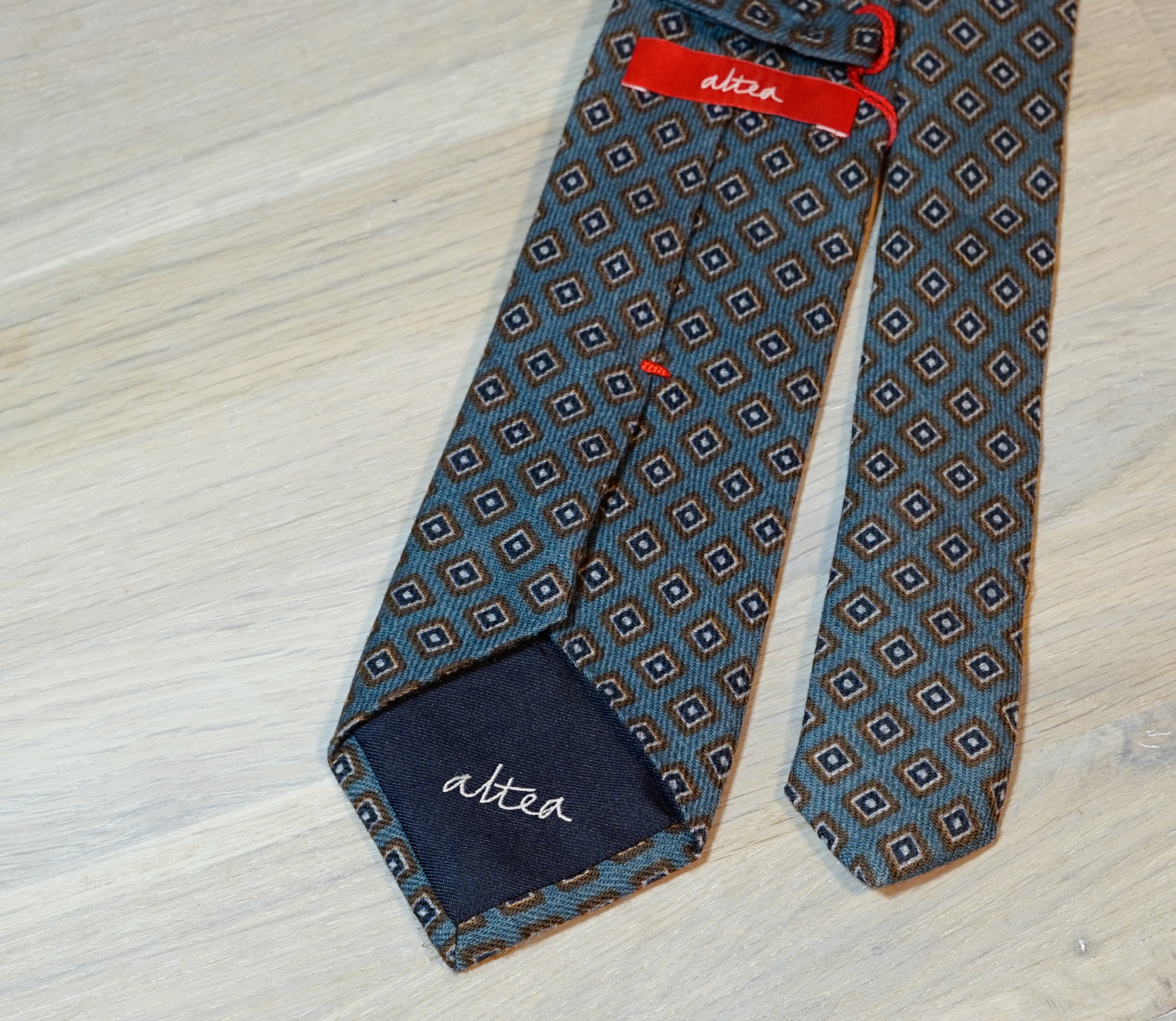 Altea-Steel-blue-brown-diamond-wool-tie-back