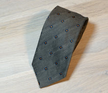 Ladda upp bild till gallerivisning, Altea-brown-navy-check-linen-cotton-silk-tie
