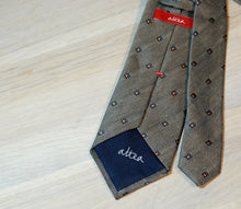 Ladda upp bild till gallerivisning, Altea-brown-navy-check-linen-cotton-silk-tie-back
