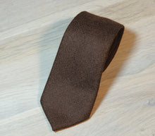 Ladda upp bild till gallerivisning, Altea-brown-wool-cashmere-silk-tie
