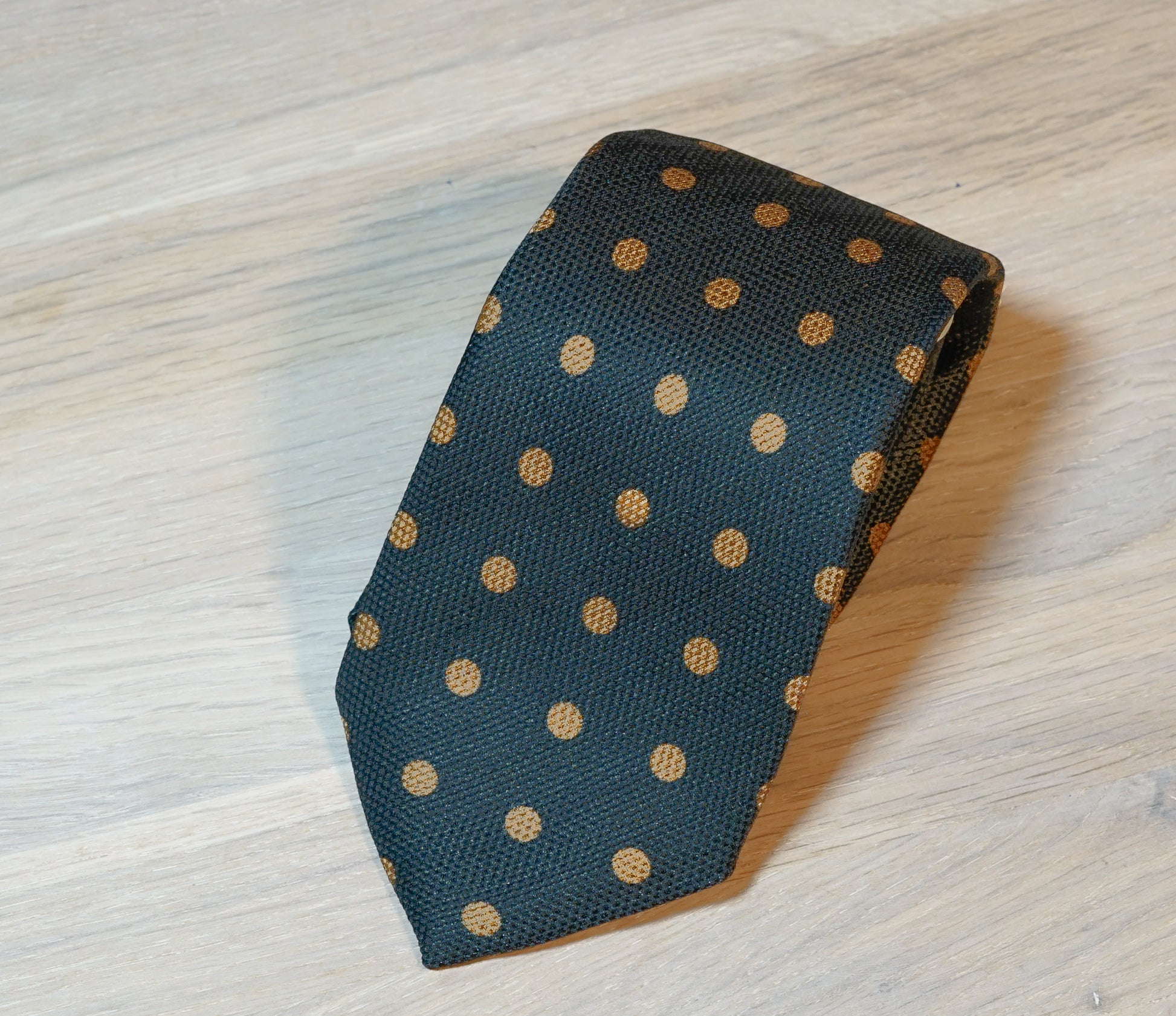 Altea-dark-green-beige-dot-silk-tie