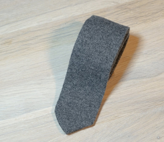 Altea-gray-knitted-pure-cashmere-tie