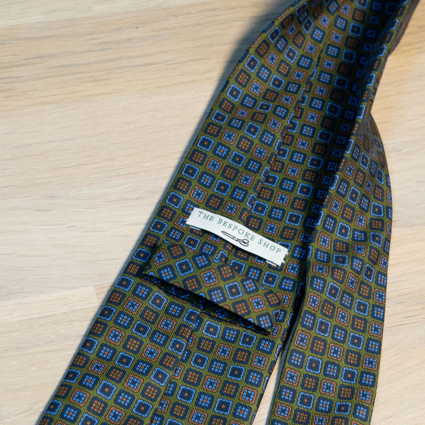 Green/Navy Medallion Madder Silk Tie Untipped